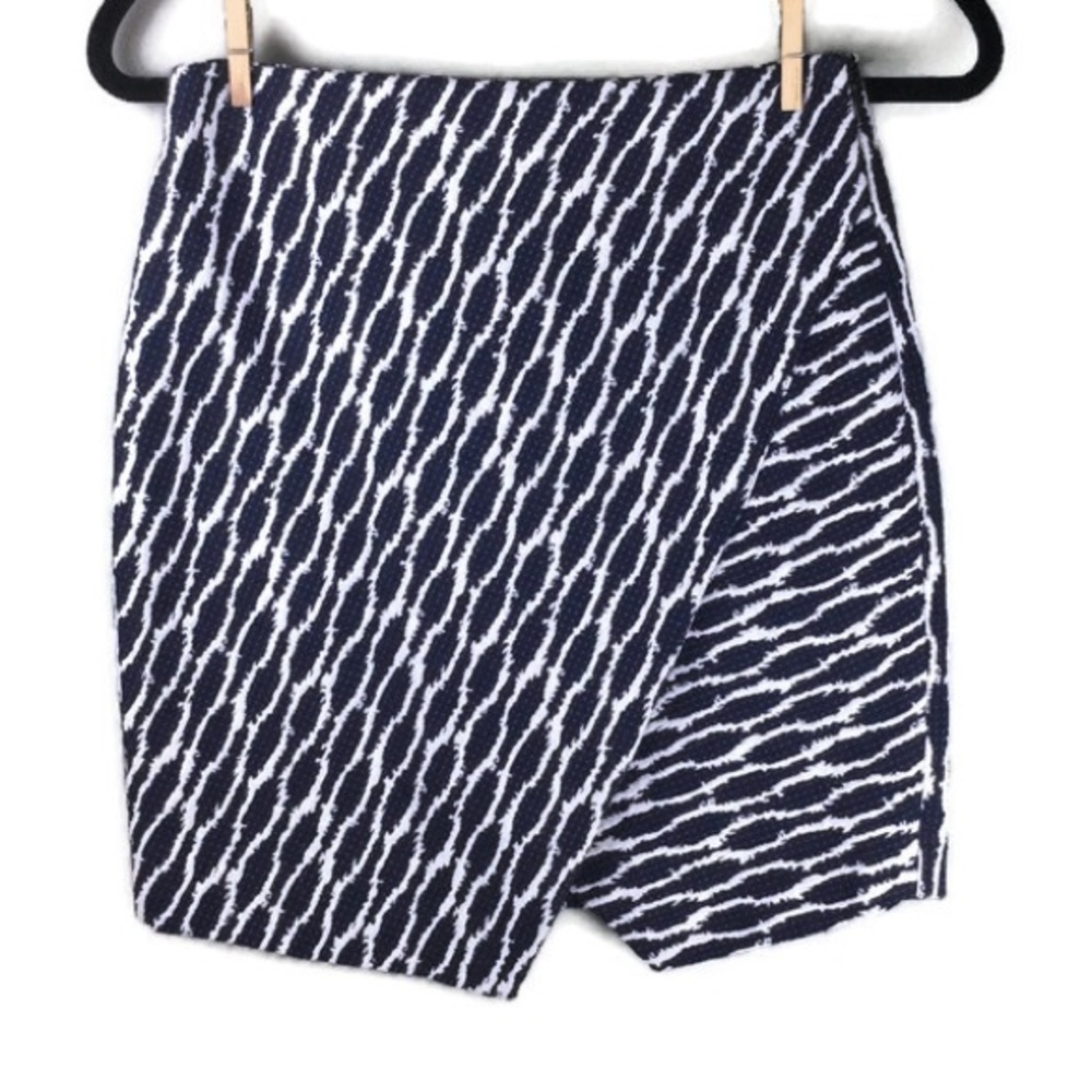 Loft Overlap Split Hem Geometric Dot Print Skirt